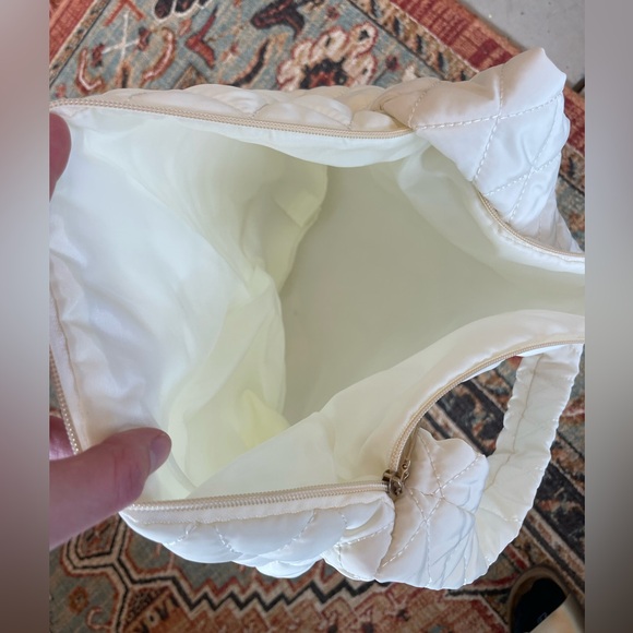 Quilted Puffer Shoulder Tote Bag Cream Carryall travel bag Medium Large - Picture 5 of 9